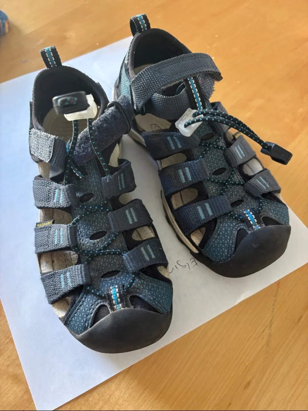 Keen Kids Navy Blue Closed-Toe Sport Sandals with Teal Stitching size 11 US